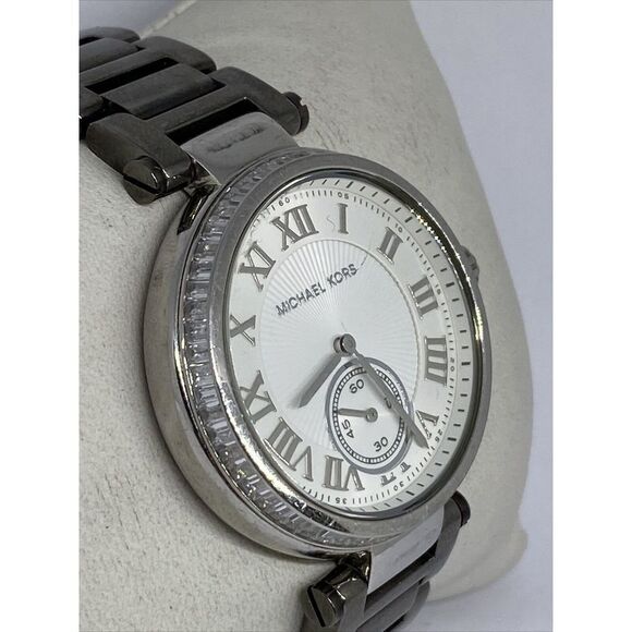 Michael Kors MK5866 Women Silver Stainless Steel Analog Dial Quartz Watch BQ609 - Picture 5 of 12